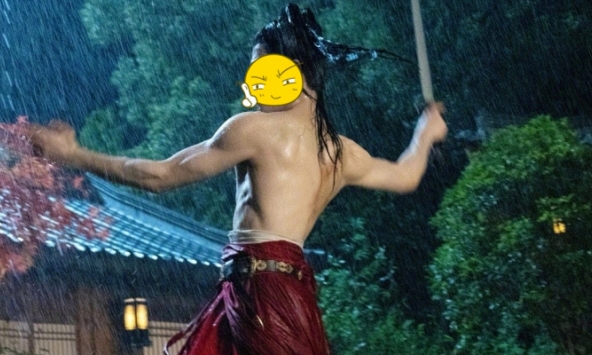 Phim Hoa ngữ có nam chính hút mắt nhất hiện tại, vẻ đẹp đốt cháy màn hình khiến netizen mê mệt