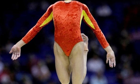 10 bức hình 'không thể tin nổi' tại làng thể thao, dân tình phải dụi mắt trước khoảnh khắc có 1-0-2