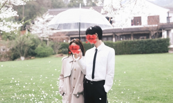 Cặp đôi Hoa ngữ 'ngoan xinh yêu' như xé truyện bước ra, khán giả 'chết đuối' giữa 'biển chemistry'