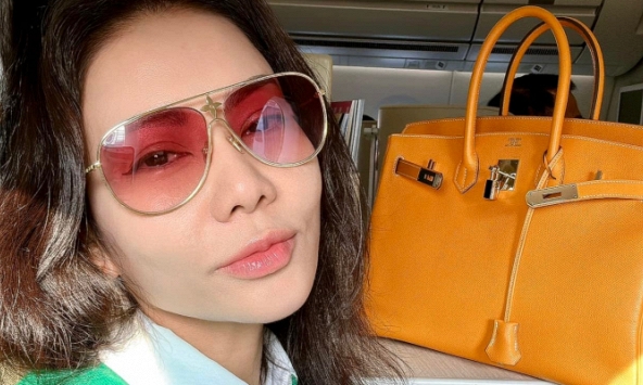 Thu Minh chính thức có bài đăng về Bước nhảy hoàn vũ 2011 giữa ồn ào của Khánh Thi