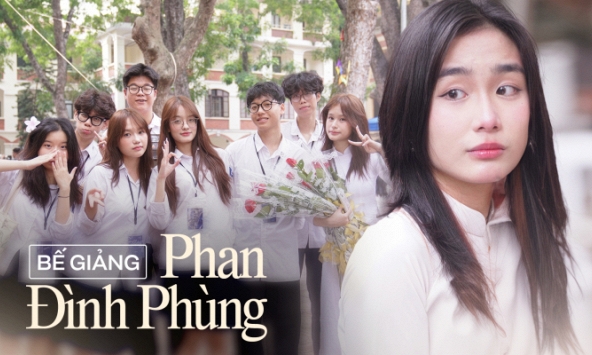 Lễ bế giảng tại ngôi trường có view đẹp nhất Hà Nội: Những cái ôm và giọt nước mắt đã rơi trước giờ phút chia xa