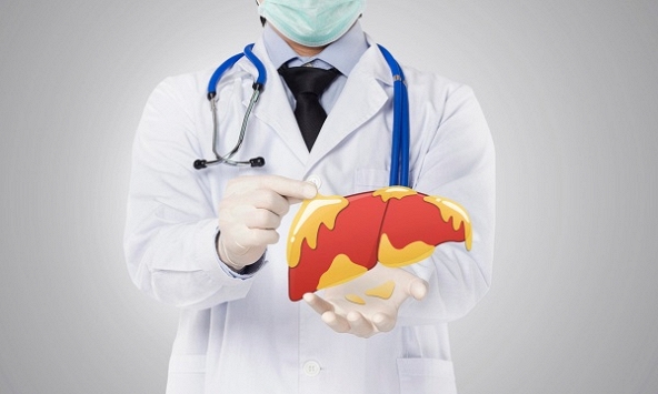 Người phụ nữ bất ngờ phát hiện gan nhiễm mỡ vì uống một thứ để giảm cân mỗi sáng