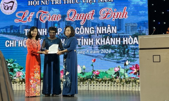 Ra mắt Chi Hội Nữ trí thức tỉnh Khánh Hòa