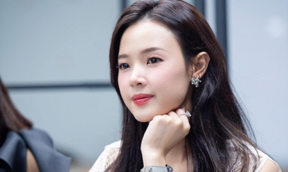 Những áp lực của Midu trước khi bước vào hào môn