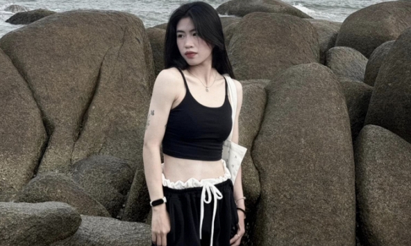 'Vợ quốc dân' Thanh Nhã lên đồ hở bạo, chắc là đã biết yêu