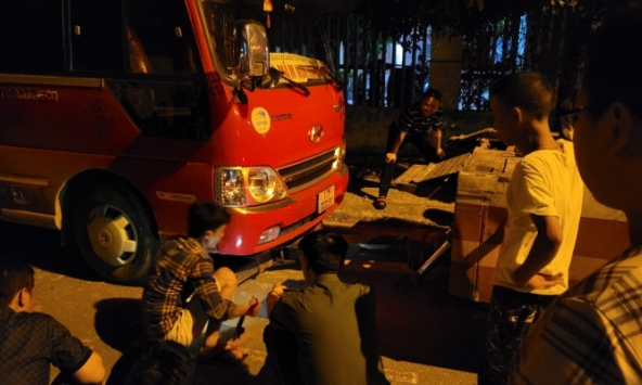 Vụ cháu bé 5 tuổi bị bỏ quên trên xe: Giáo viên phát hiện vắng học sinh nhưng không thông báo cho gia đình