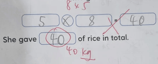 Con làm phép tính '5×8=40' bị gạch sai, nhìn đáp án cô giáo sửa mà người mẹ sốc nặng: 'Tôi sẽ báo lên ban giám hiệu!'