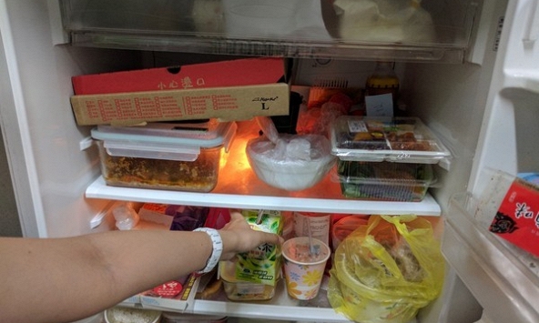 Người đàn ông 'thập tử nhất sinh' sau khi ăn một món đồ từ trong tủ lạnh