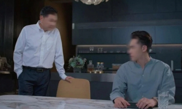 11 giờ khuya, sếp cũ tìm đến nhà tôi với đôi mắt đỏ ngầu, vừa thấy tôi đã quỳ xuống: Bật ngửa vì bí mật sau lời van xin