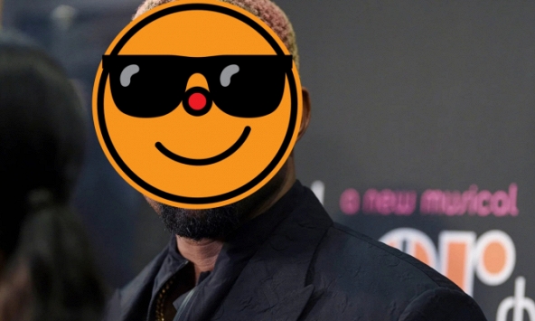 Nam rapper lắm tài nhiều tật nhất thế giới bị trợ lý khởi kiện vì liên tục nhắn tin tục tĩu, gửi clip 18+ quấy rối tình dục