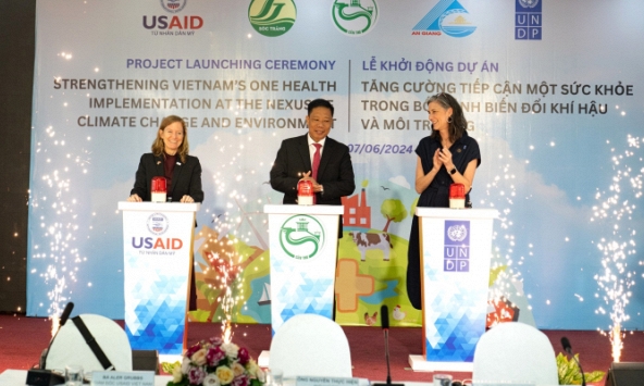 Hoa Kỳ hỗ trợ Cần Thơ và An Giang ứng phó với các mối đe dọa sức khỏe cộng đồng