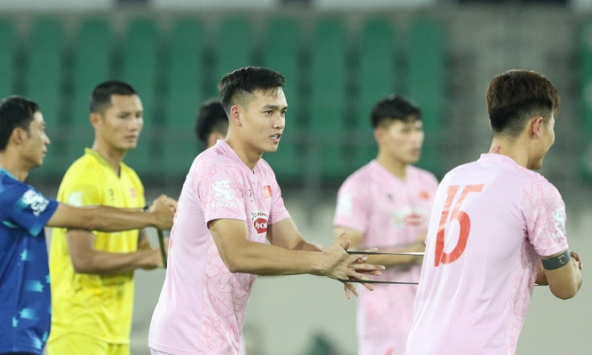 Hotboy 1m85 Bùi Hoàng Việt Anh trở lại sau án treo giò, chỉ ra cách giúp ĐT Việt Nam thắng Iraq