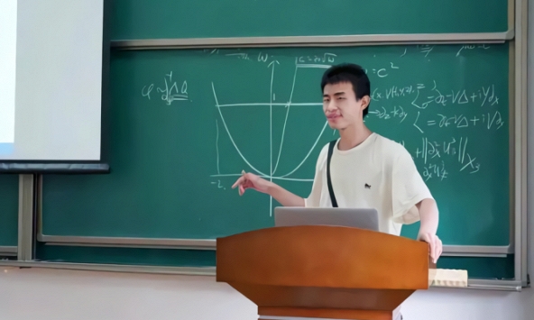 Thiên tài Toán học bị chế giễu 32 tuổi vẫn chưa có nhà, xe hơi: Sau khi đọc mức lương, nhiều người chỉ biết im lặng xấu hổ