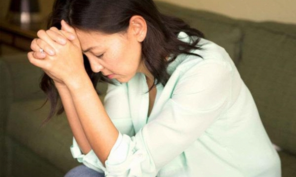 Tôi có chồng hiền lành, chịu khó chăm con thương vợ nhưng càng ngày tôi càng chán chồng đến tận cổ vì mỗi tháng anh chỉ đưa 5 triệu