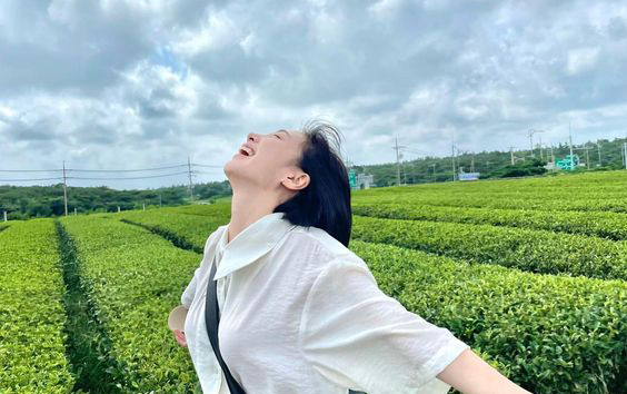 Nữ giới biết làm 3 việc này mỗi sáng thức dậy sẽ ít độc tố trong người, bụng phẳng và trẻ lâu