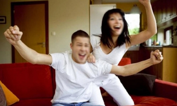 Nghĩ đến những thứ vợ bày ra để thức đêm cháy hết mình trong trận Tây Ban Nha và Croatia mà tôi lo không tài nào chợp mắt được