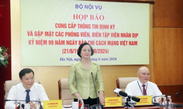 Từ 1/7/2024: Tăng lương 30% cho cán bộ, công chức, viên chức, 15% cho người nghỉ hưu