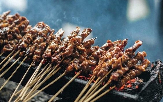 5 thói quen ăn uống hàng ngày có thể đang “nuôi dưỡng” tế bào ung thư