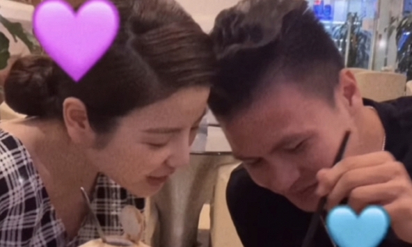 Chu Thanh Huyền tự khoe ảnh thời chưa can thiệp thẩm mỹ nhưng đã khiến Quang Hải phải đắm say. 