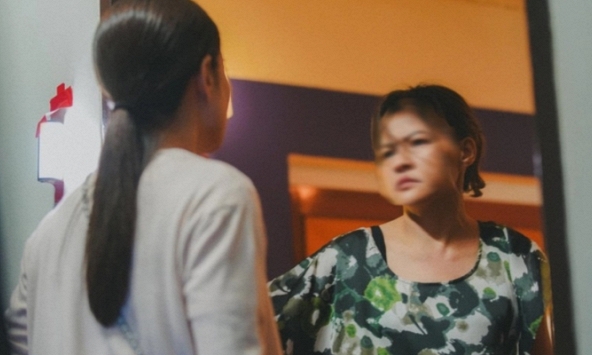 Mẹ chồng khen chị hàng xóm giỏi giang mỗi tháng kiếm được 50 triệu, tôi tức quá từ bếp xông lên trút hết nỗi lòng khiến bà co rúm