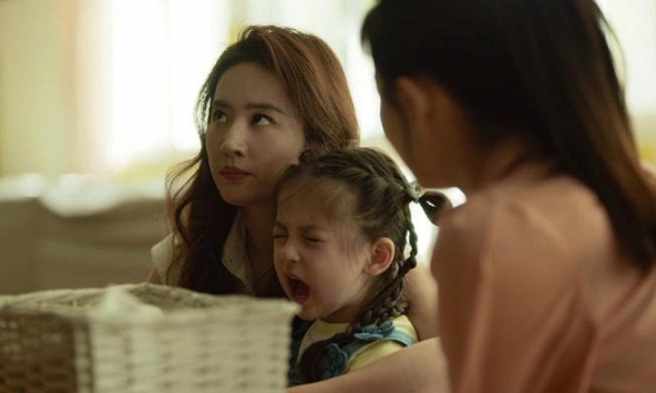 Riêng việc không mắc tật xấu 90% phụ huynh đều 'dính' này đã đủ chứng minh: Hoàng Diệc Mai là người mẹ tốt nhất trên thế giới!