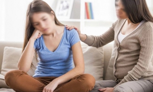 Trước ngày thi, con than phiền đầu óc trống rỗng, sợ hãi không làm được bài, câu đáp trả của chồng làm tôi giật mình lo sợ