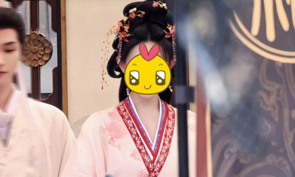 Màn ảnh Hoa ngữ lại có một mỹ nhân cổ trang đẹp xuất sắc, dung mạo xé sách bước ra