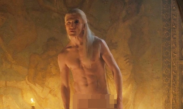 Sốc với cảnh khoả thân 100% ở bom tấn 18+