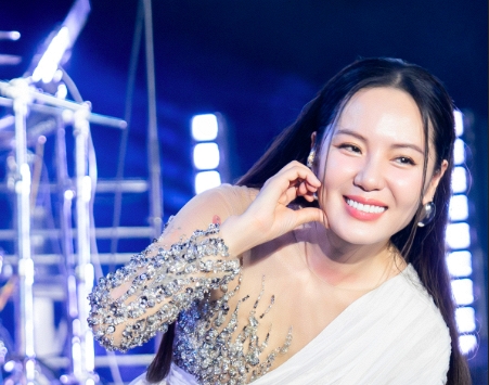 Phương Linh tự nhận là người khó tính, tiết lộ đang 'tạm chia tay người yêu'