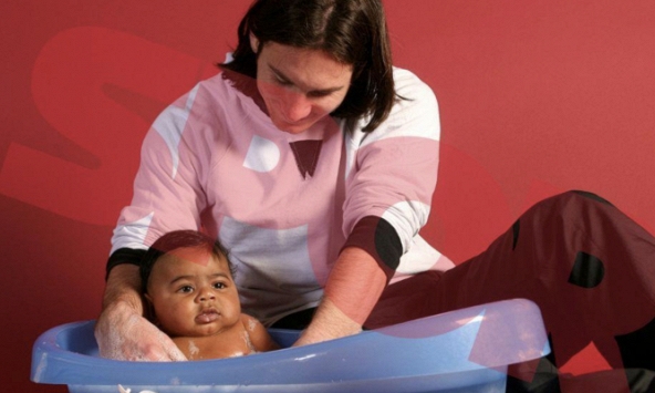 Hé lộ lý do thần đồng 16 tuổi tuyển Tây Ban Nha được Messi tắm khi mới 5 tháng tuổi