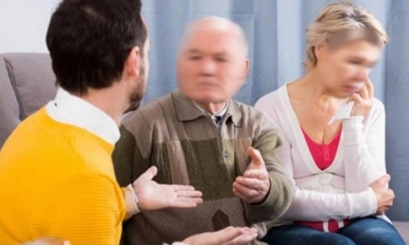 Tôi quyết tâm đi bước nữa với bạn trai cũ ở tuổi 56, nửa đêm anh làm tôi tổn thương phải nhập viện