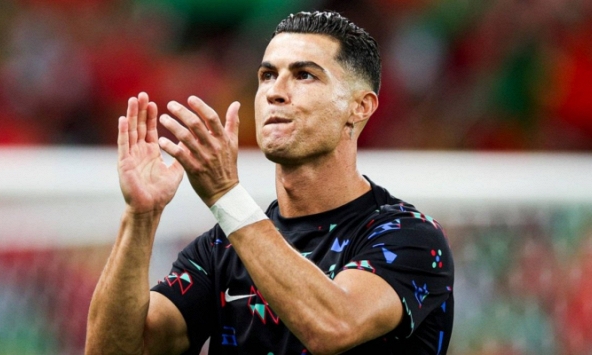 Vì sao Cristiano Ronaldo “bị cấm” mở kênh YouTube và tài khoản TikTok riêng?