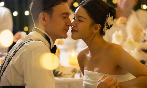 Cần gì phô trương, ồn ào, đám cưới Đặng Văn Lâm và Yến Xuân riêng tư bậc nhất làng bóng đá vẫn ngập tràn hạnh phúc thế này đây!