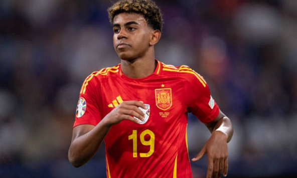 Lý do thần đồng 17 tuổi Lamine Yamal bị cấm đá hiệp phụ trận chung kết Euro 2024