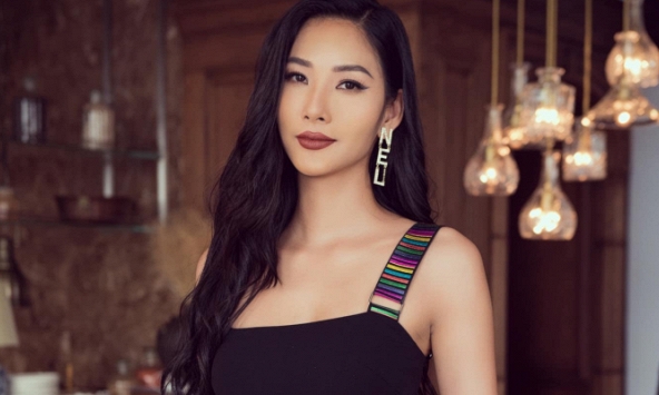 Giữa drama căng thẳng với Miss Universe Vietnam, Hoàng Thùy tiếp tục có động thái gây chú ý
