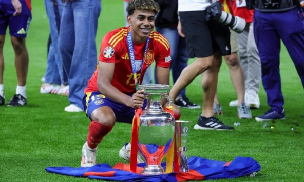 Lamine Yamal đang học năm thứ 4 ESO