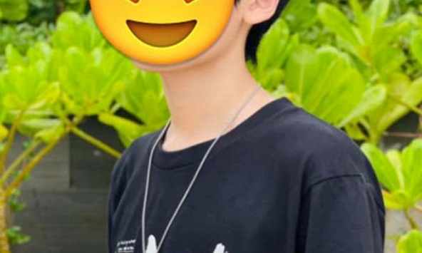 Ngày nào còn bị xì xào chuyện giới tính, con trai bạn thân Tăng Thanh Hà giờ trổ mã đẹp trai, được mẹ dạy cực tinh tế