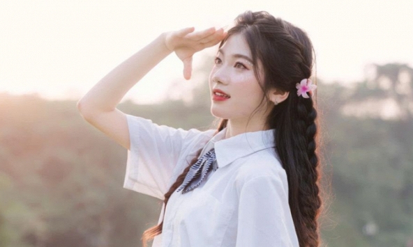 Hai nữ sinh đạt điểm 10 môn Ngữ văn tốt nghiệp THPT