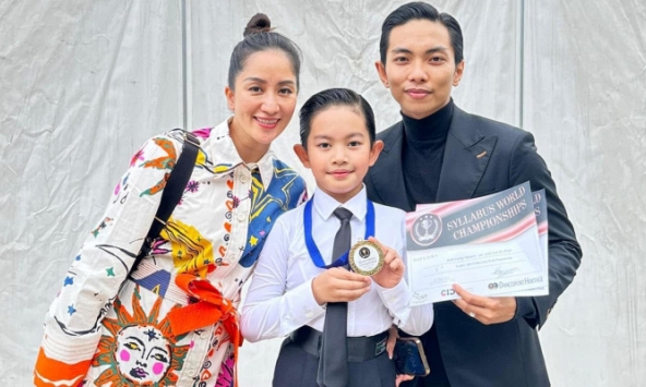 Quý tử nhà Khánh Thi - Phan Hiển đi thi đấu đúng ngày sinh nhật, giỏi cỡ nào mà khiến vợ chồng kiện tướng dancesport nở mày nở mặt