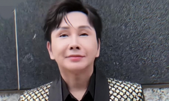 Nghệ sĩ Vũ Luân tiếp tục đăng ảnh, video clip làm việc vui vẻ giữa ồn ào về đời tư