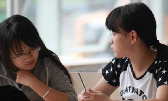 Bà mẹ đau đầu vì con gái bỗng 'trở chứng' sau khi đỗ cấp 3 công lập: Nhiều người đọc xong ngơ ngác, không biết đứng về phía nào