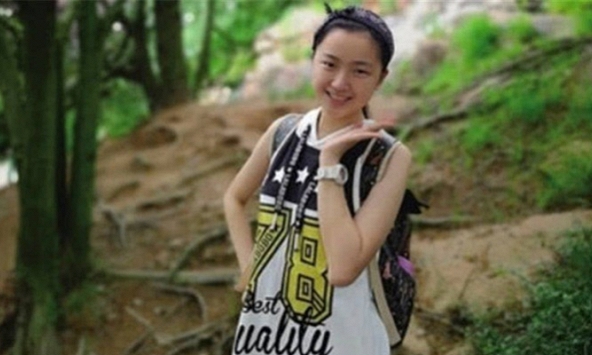 Nữ sinh thi đại học đạt điểm số kỷ lục nhưng nhất quyết từ chối Thanh Hoa để chọn trường khác, lý do vỏn vẹn 5 chữ