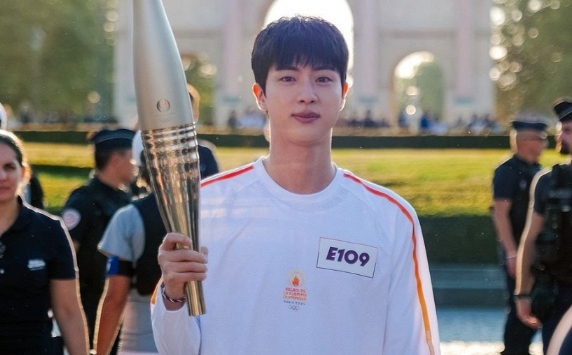 Chính phủ Hàn Quốc chi tiền để Jin (BTS) trở thành người cầm đuốc ở Olympic Paris 2024?