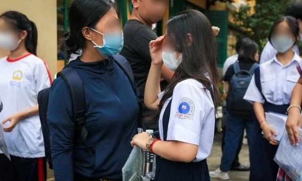 Bà mẹ Hà Nội đi ngược số đông, chỉ muốn con học trường dân lập chứ không muốn con vào trường công