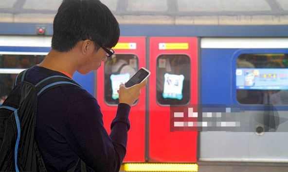 Thi đại học được điểm cao chót vót, nam sinh lập tức gọi điện đến trại giam: Biết sự thật đằng sau, nhiều người rơi nước mắt