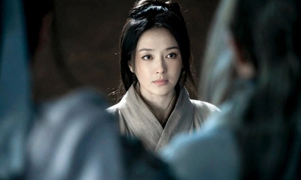 Chỉ bằng 1 suy nghĩ, người phụ nữ mảnh mai này đã lấy được chồng là hoàng đế, giữ ngôi báu cho con, lại khiến người đời kinh sợ