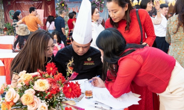 Chương trình “Trưng bày, giới thiệu tinh hoa ẩm thực Việt” và Lễ hội Bia Hà Nội năm 2024