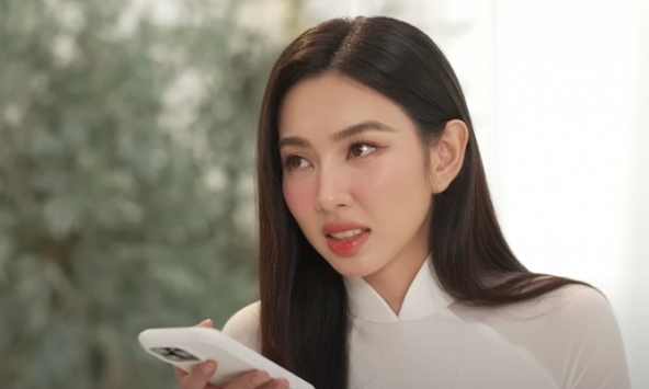 Hòa Minzy 'xúi' Hoa hậu Thùy Tiên chỉnh sửa điểm này trên mặt trước khi vào 'Sao nhập ngũ'