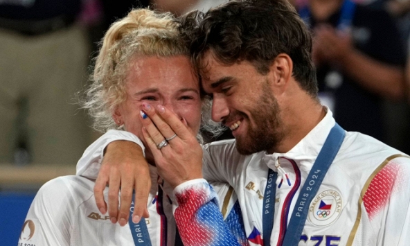 Olympic nơi hàn gắn tình yêu