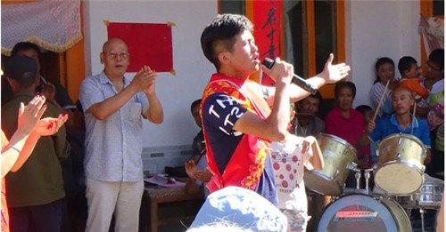 Vì câu nói 'Cho bố xem giấy báo nhập học' mà dẫn đến chuỗi bi kịch của một gia đình, lời nói dối kéo dài 3 năm cũng bại lộ